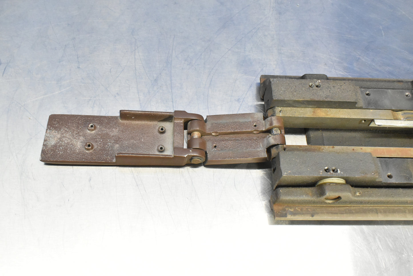 Pelton & Crane Chairman Back and Traverse (Tracks / Linkage) - Dental Parts Shop
