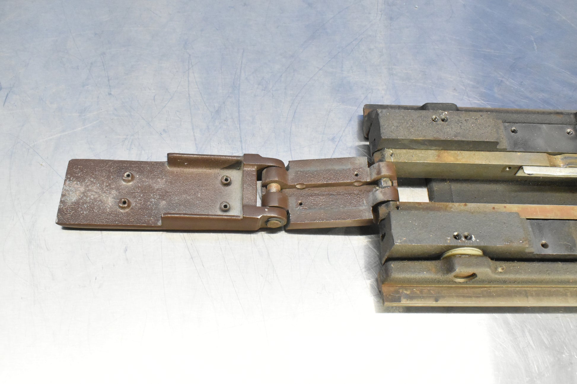 Pelton & Crane Chairman Back and Traverse (Tracks / Linkage) - Dental Parts Shop