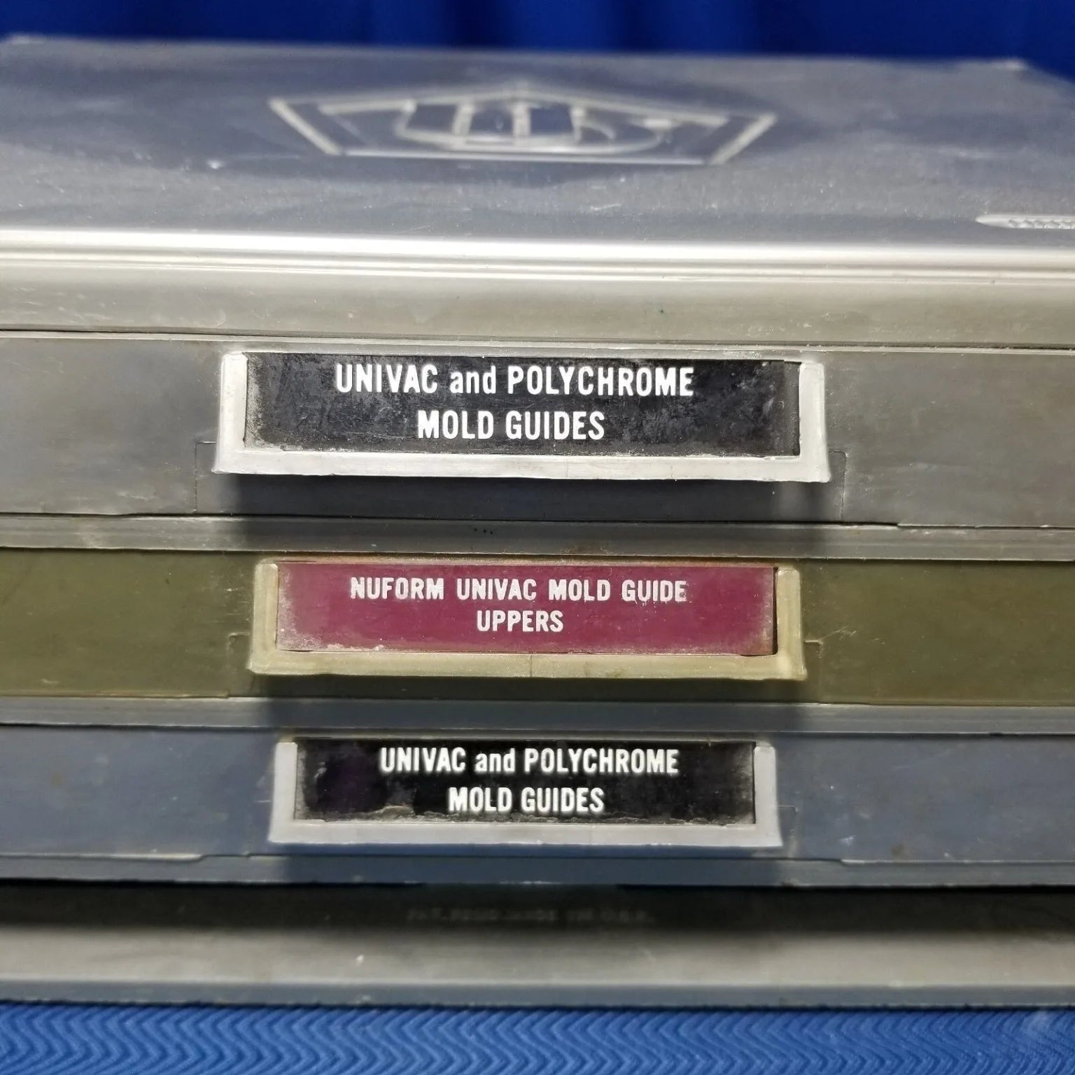 Univac and Polychrome Mold Guides - Dental Parts Shop