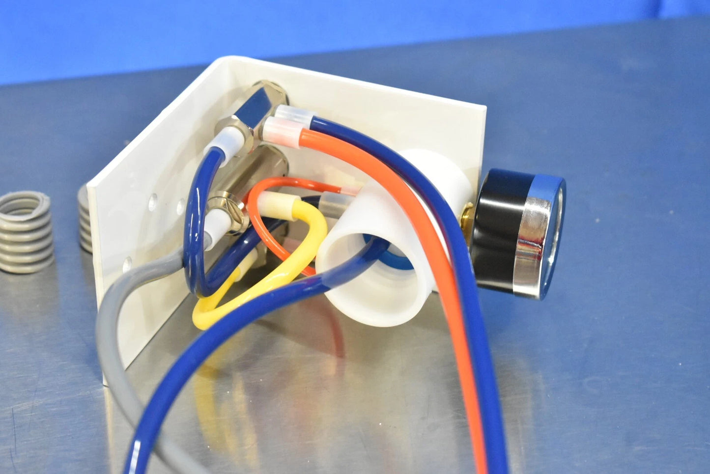 Economy Self-Contained Deluxe Water System w/750 ml Bottle & Extra Bottle - Dental Parts Shop