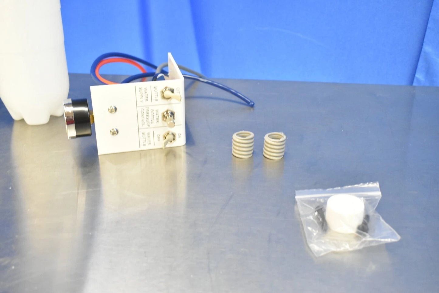 Economy Self-Contained Deluxe Water System w/750 ml Bottle & Extra Bottle - Dental Parts Shop