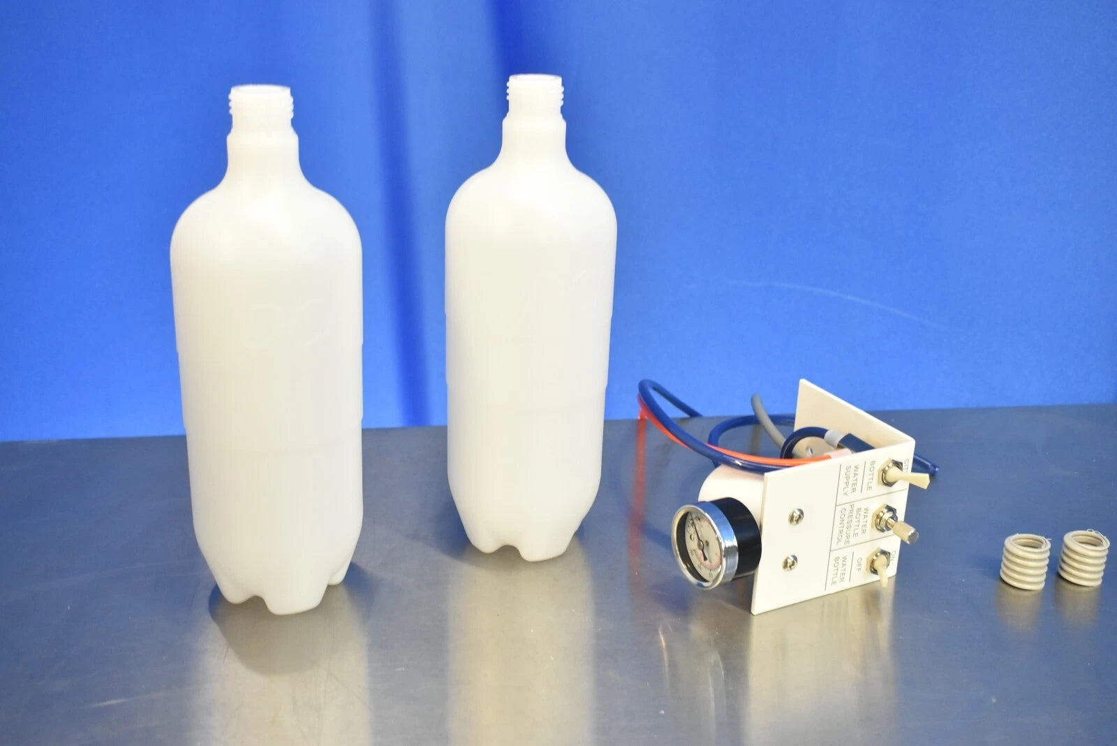 Economy Self-Contained Deluxe Water System w/750 ml Bottle & Extra Bottle - Dental Parts Shop